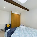 Дом отдыха Woodmans Is Centrally Located In The Market Town Of Penrith, Only 15 Minutes From Ullswater *