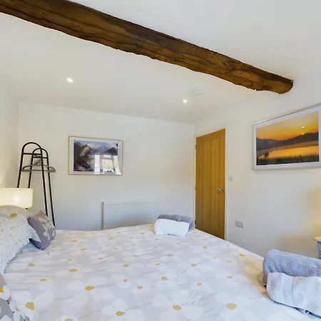 Дом отдыха Woodmans Is Centrally Located In The Market Town Of Penrith, Only 15 Minutes From Ullswater *